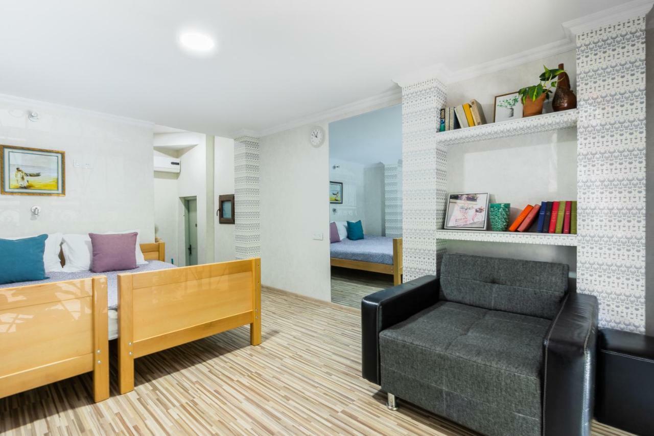 Hb Apartments Akhvelediani II Tbilisi Exteriör bild