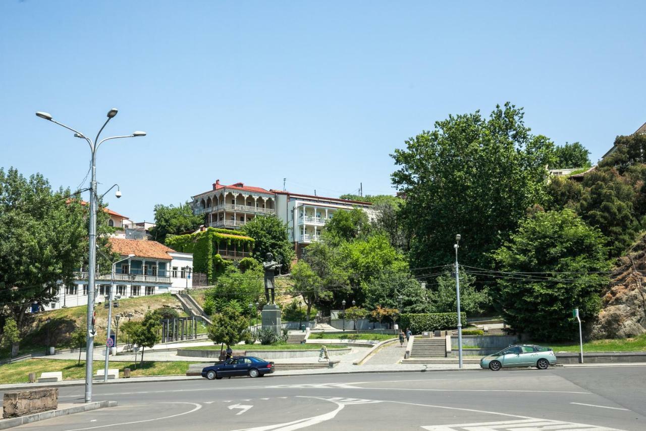 Hb Apartments Akhvelediani II Tbilisi Exteriör bild